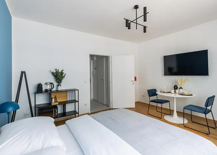 Bright Stylish Apartment In A Top Location